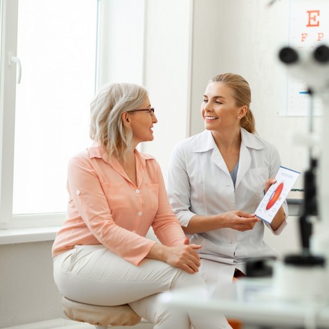 Szürkehályog-műtét: amit mindenképpen érdemes tudnia a beavatkozás előtt és után című cikk nyitóképe