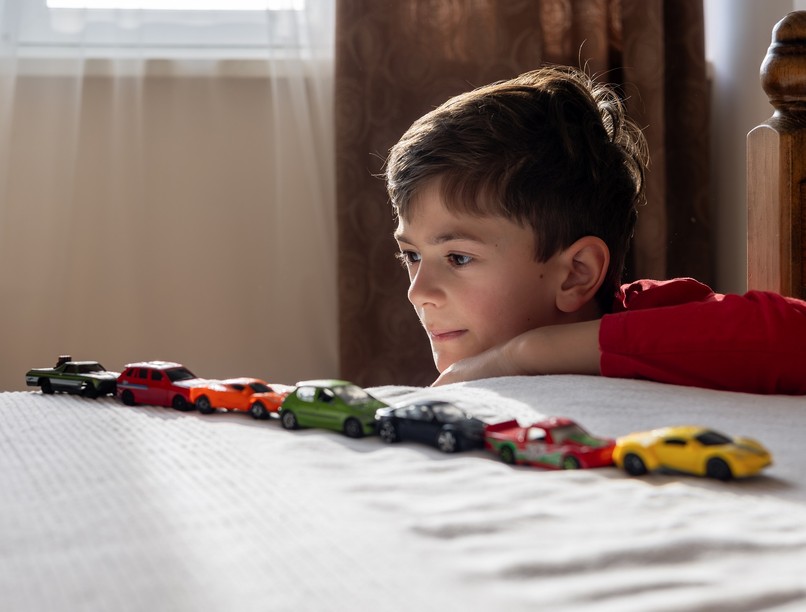 autizmus mitől alakul ki