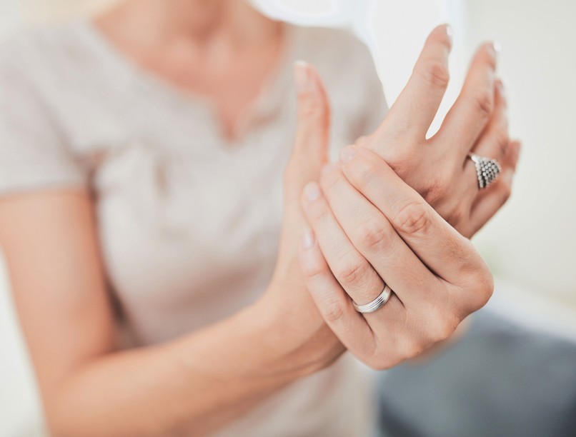 Zsibbad kez, lab, vegtag, szajpadlas, oka