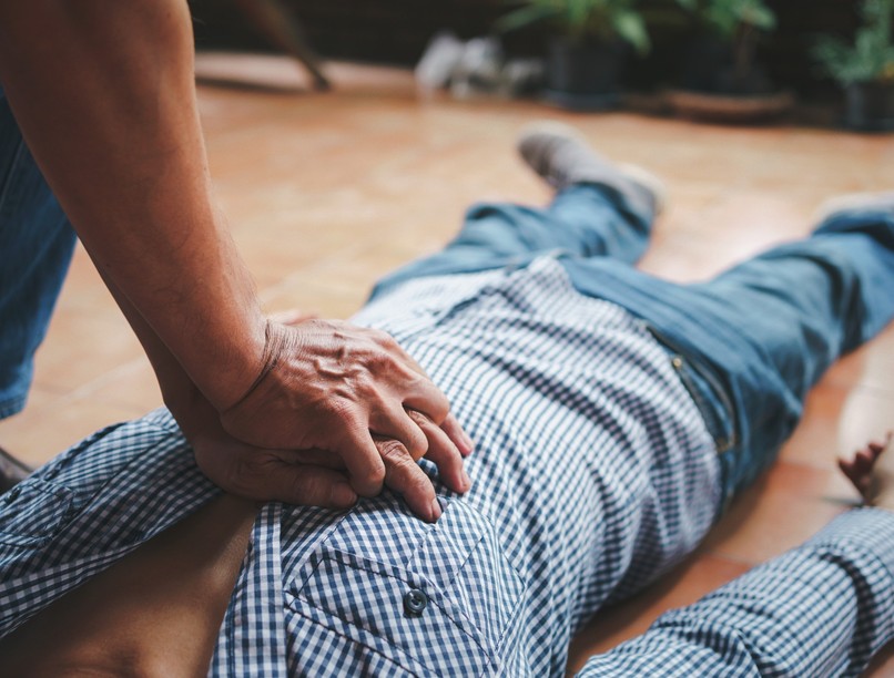 újraélesztés mentők győr szívmegállás