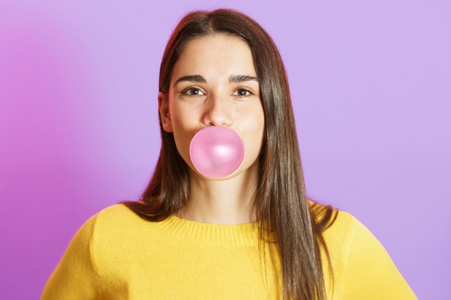 Itt az igazság arról, hogy mi történik akkor, ha lenyel egy rágógumit