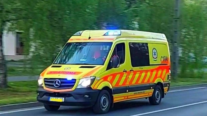 gyermek újraélesztés mentők OMSZ