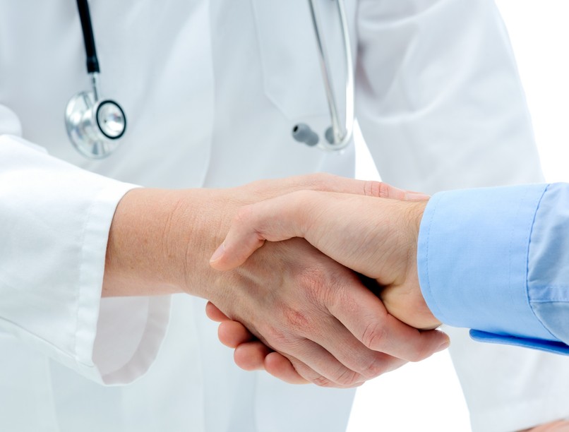 izzadó nedves tenyér idegesség oka pajzsmirgy