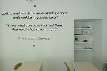 Új fejezetet nyit az oktatás és a gyógyítás együttműködésében a pécsi gyógyszerészkar és a Sanofi. 