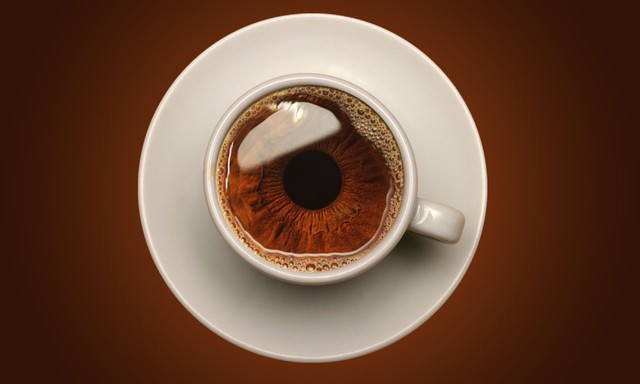 Szemszárazság ellen kávéval: a koffein lehet a megoldás?
