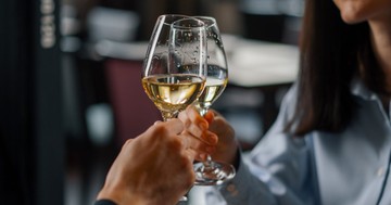  Mennyi idő alatt bont le a máj egyetlen pohár alkoholt? 