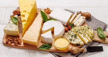 Ezt a sajtot akkor is eheti, ha magas a koleszterinszintje! A dietetikusok ajánlják