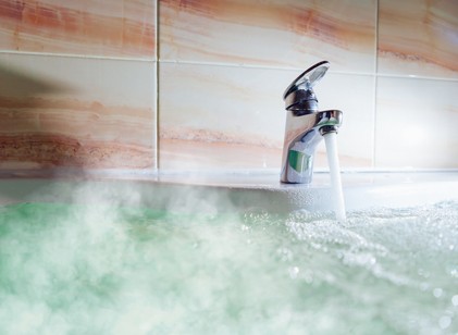 Ezért nem szabad a hidegről beérve azonnal forró fürdőt venni! című cikk nyitóképe