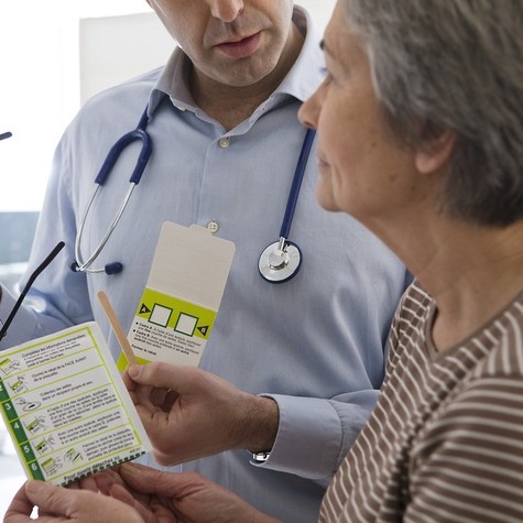 6 jel, amit egy onkológus szerint az 50 év alattiaknak soha nem szabad figyelmen kívül hagyniuk című cikk nyitóképe