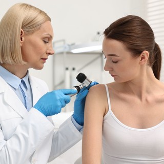 Innovációk és aktualitások a rosszindulatú bőrdaganatok diagnosztikájában című cikk nyitóképe