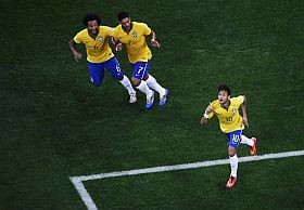 Focivébé: Neymarral nyertek a brazilok