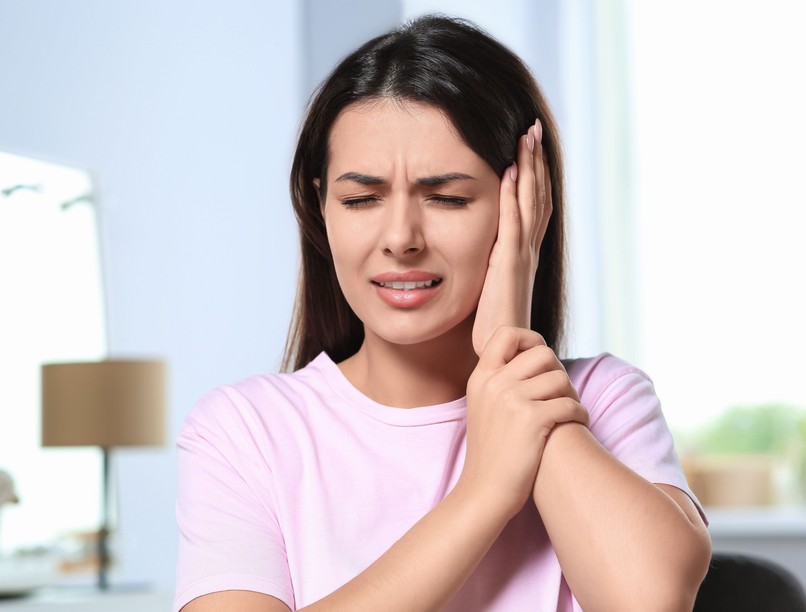 fül, fájdalom, fülfájdalom, huzat, otthon, orvos