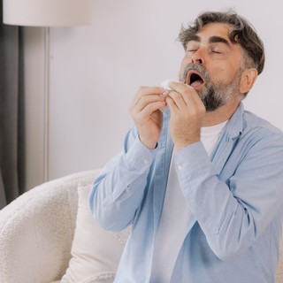 Tényleg baj, ha visszatartjuk a tüsszentést? című cikk nyitóképe