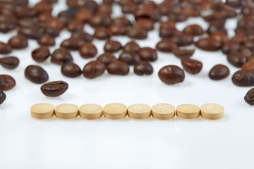 Ezért turbózzák fel koffeinnel a fájdalomcsillapítókat