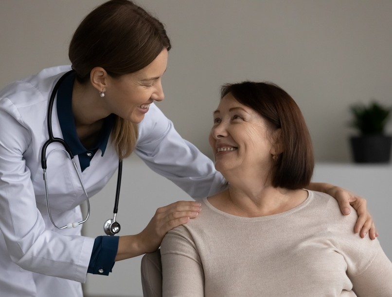 gyógyszer orvos figyelem empátia bizalom