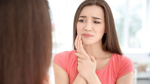 Miért alakul ki afta a szájban? Ezek állhatnak a fájdalmas fekélyek hátterében