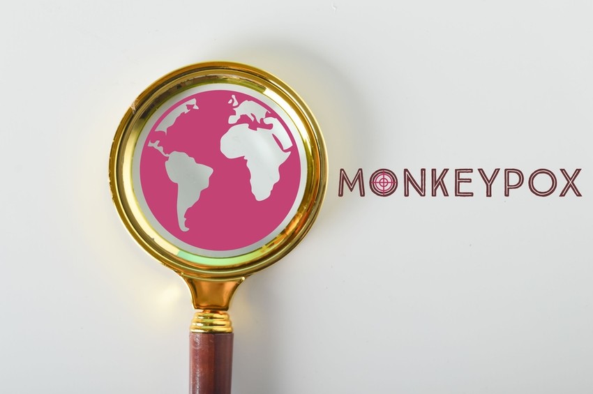 A mostani majomhimlő esetek többségét olyan embereknél találták, akik nemrég utaztak ezekbe a régiókba, ami arra enged következtetni, hogy a betegséget közösségi átvitel útján kaphatták el. Ennek ellenére a vírus mostani terjedésre komoly fejtörést okoz a szakembereknek, ugyanis például britt esetek egy része nincs kimutatható kapcsolatban egymással. 