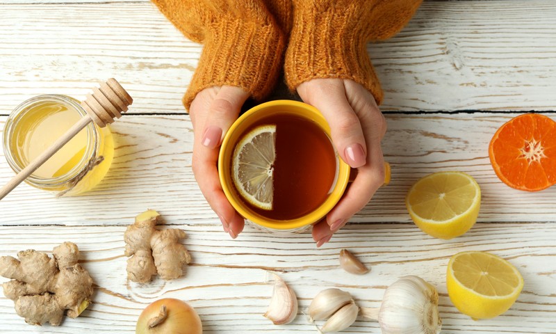 Berekedt, és fáj a torka? Így készítsen fokhagymás torokfertőtlenítőt házilag!