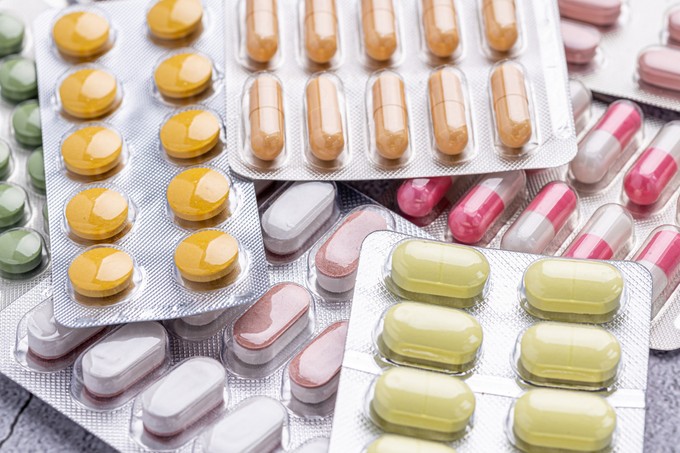 Gyógyszerszedés helyesen: ezt tanácsolja a Semmelweis Egyetem főgyógyszerésze - videó című cikk nyitóképe