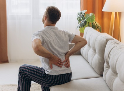 A vegán, jógázó férfi csupán hátfájásra panaszkodott – később kiderült, hasnyálmirigyrákban szenved című cikk nyitóképe