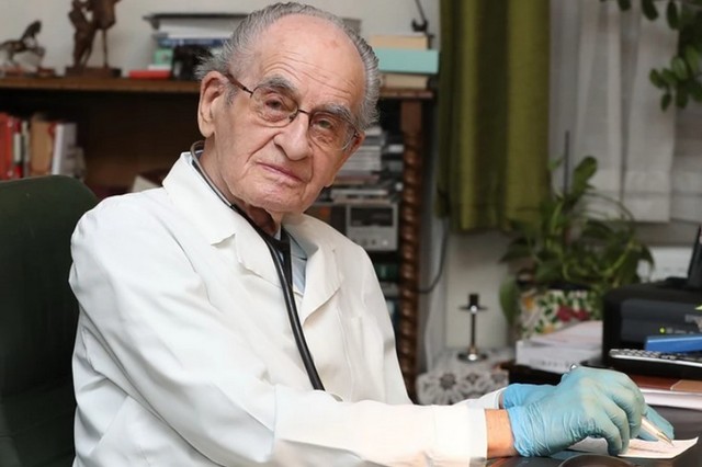 103 éves korában meghalt dr. Körmendi István, az ország legidősebb háziorvosa