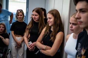 A 21 Nő az egészségügyért alapítvány mentorált diákjainak a látogatása a Heim Pál Országos Gyermekgyógyászati Intézetben.