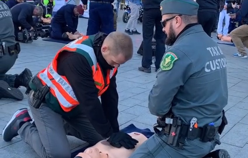 Mindenkinek érdemes elsajátítania a laikus újraélesztés technikáját, ha még nem tette!