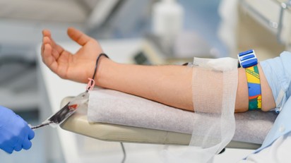 Újraindították egy nő immunrendszerét, aki egyszerre három súlyos betegséggel küzdött - már teljesen tünetmentesen élhet című cikk nyitóképe