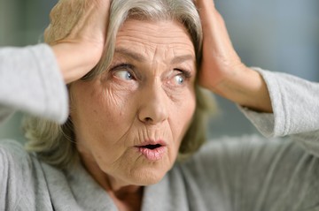 Keveset alszik? Erősebben érezheti miatta a fájdalmait