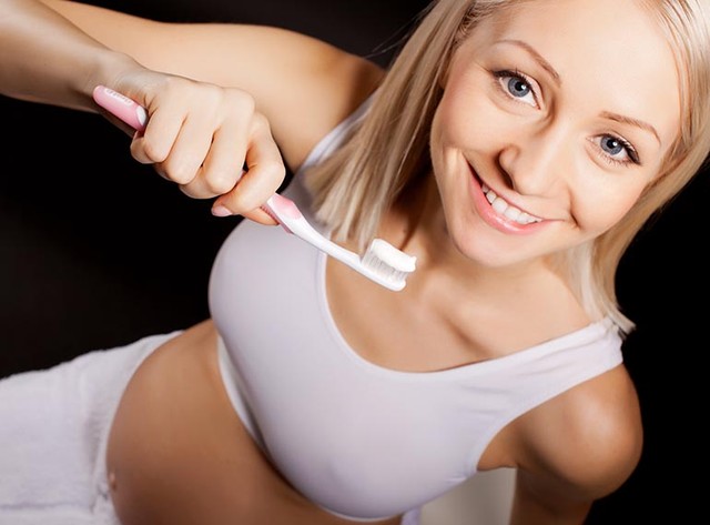 Kismama vagyok, kihullanak a fogaim?