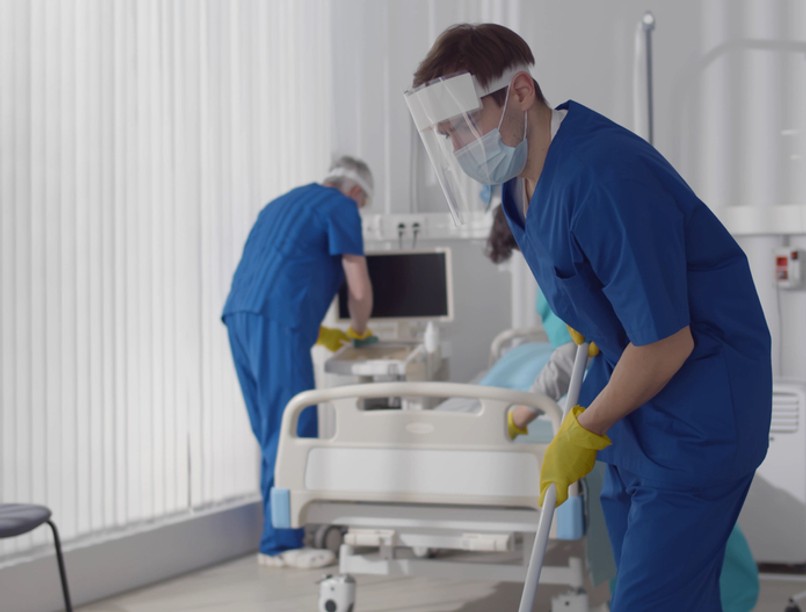 látogatási tilalom újranyitották koronovírus covid osztály győri kórház