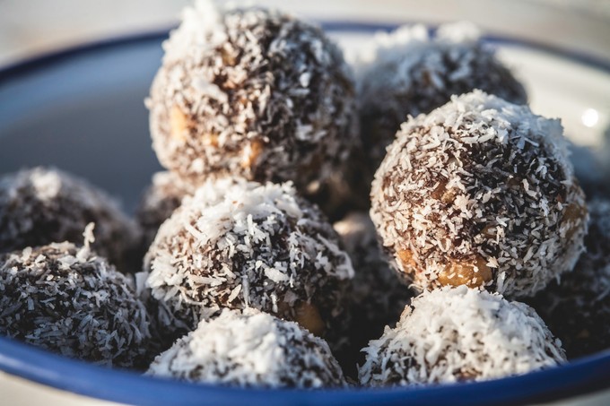 A legegészségesebb diétás kókuszgolyó receptje című cikk nyitóképe