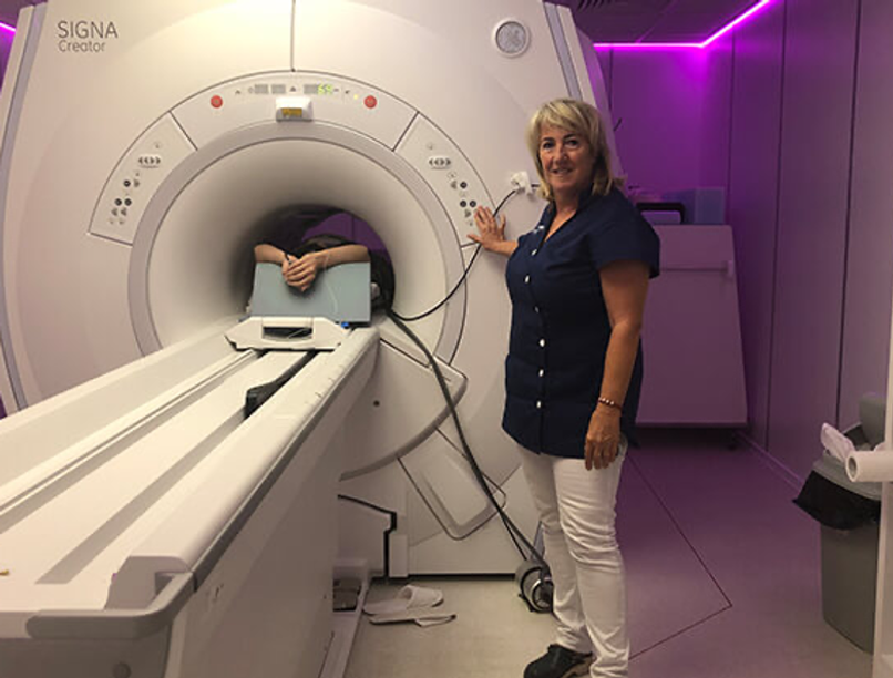 MR mammográfia, emlő MR, mellrák, emlőrák, szűrővizsgálat, mellimplantátum, Mellrák megelőzés hónapja