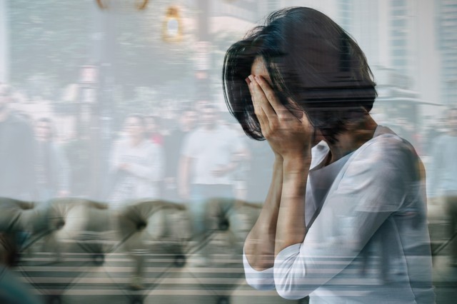 Amikor a társas helyzetek bénítóvá válnak – a szociális szorongás jelei