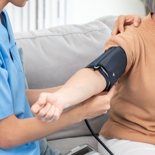 Így változhat a menopauza után a nők vérnyomása című cikk nyitóképe