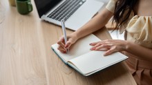 Megváltozott a kézírása? Komoly betegséget is előrevetíthet című cikk nyitóképe