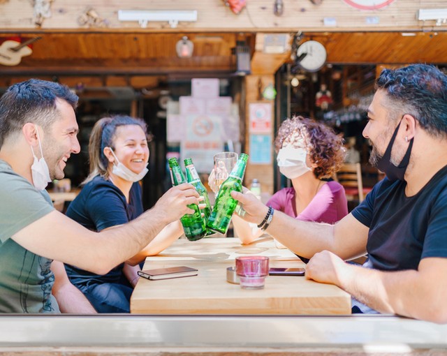 Orbán Viktor: húsvét után nyitnak az éttermek, a boltok és a fodrászatok