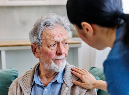 Amikor leszáll az este: mégis mi történik a demenciával élőkkel napnyugta után? című cikk nyitóképe