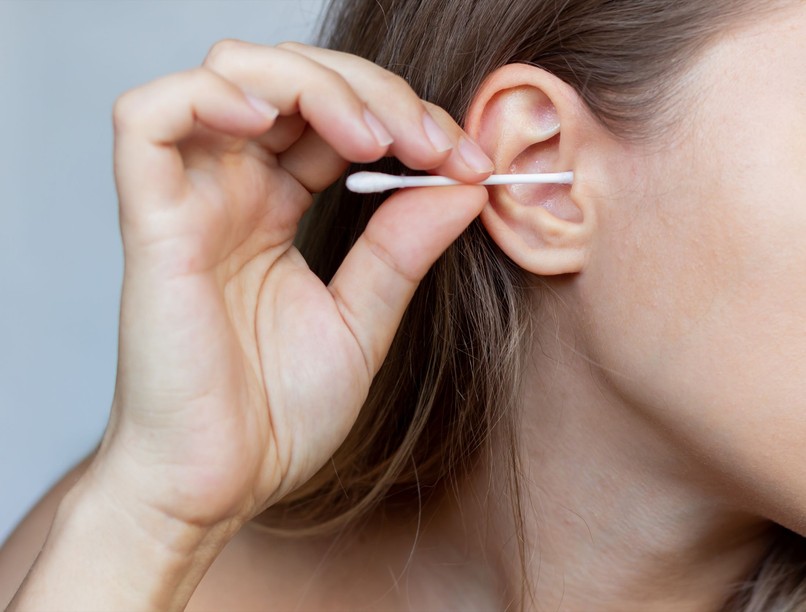 fülfolyás fülzsír szín állag szag jelez