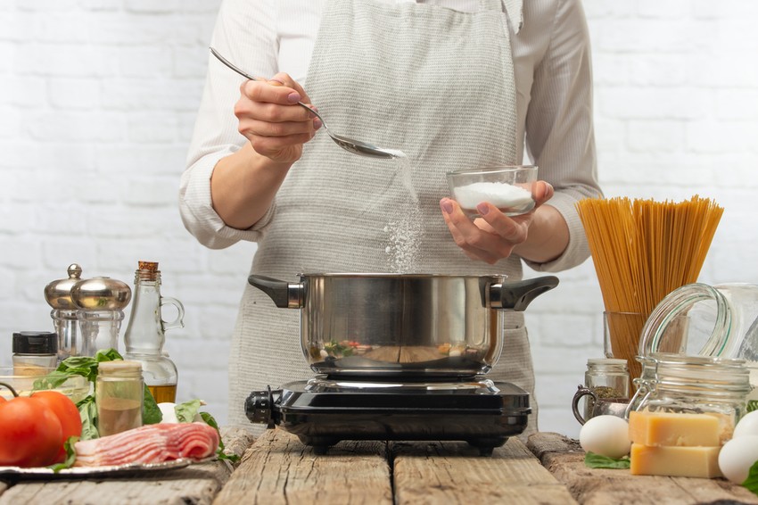 Sokan éreznek gyakori vágyat az édességek iránt, míg mások a sós ételek után sóvárognak.