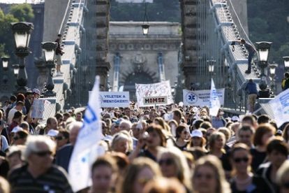 Őszintén az Egészségügyről Akciószervezet - május 12. Néhány fotóval.
