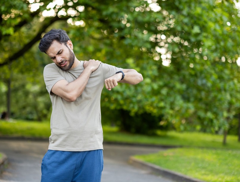 protézis behelyezés fordított vállfájdalom kezelés