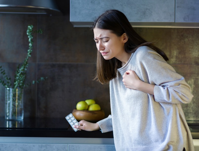 Fájdalom, szorítás mellkas szívinfarktus pánik