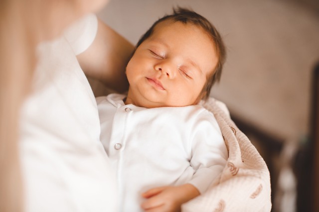 Rossz embriót ültettek a méhébe - később elvették tőle az 5 hónapos gyermeket