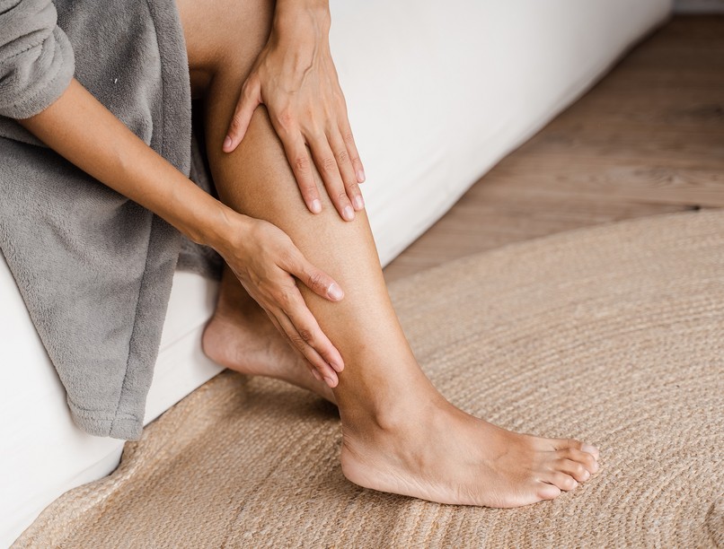 száraz, hideg bőr zsibbadó láb érszűkület