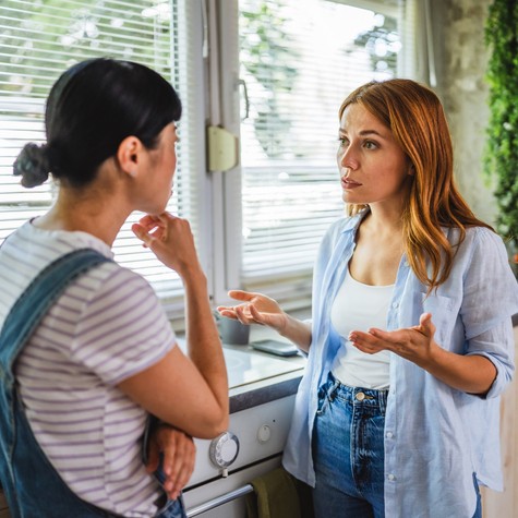 Ezt árulja el a személyiségéről, ha gyakran félbeszakít másokat című cikk nyitóképe