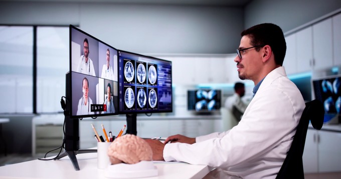 Ködös agy és memóriazavar: nem hiszi el, mit művel a koronavírus az idegrendszerrel! című cikk nyitóképe