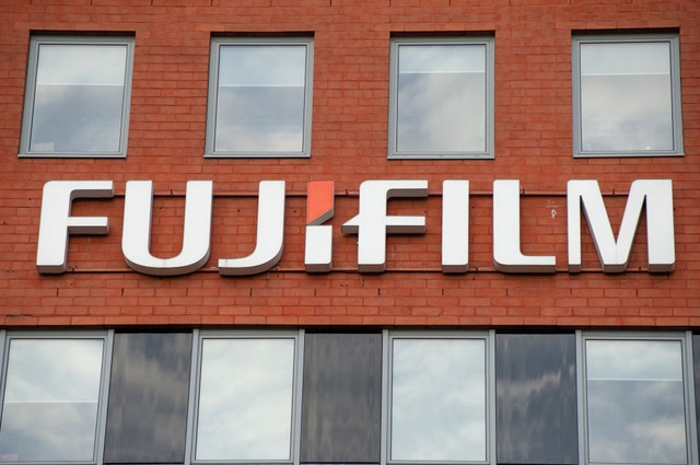 Az omikron miatt leállítja a favipiravirt gyártó cég az újabb gyógyszerteszteléseket