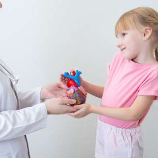 Orvosi csoda New Yorkból: egyetlen donorszív három gyermek életét mentette meg című cikk nyitóképe