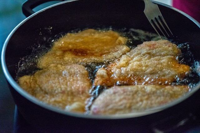 Súlyos problémákat okozhat az újra felhasznált sütőolaj